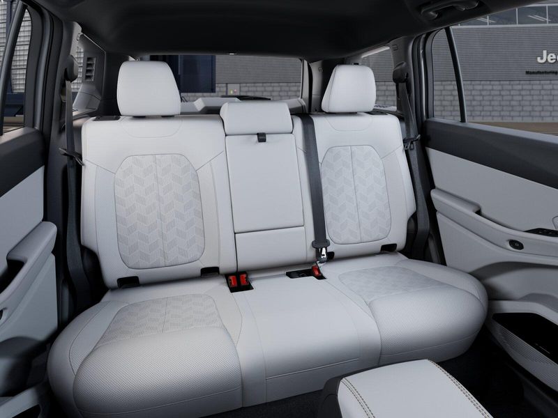 New 2026 Jeep Cherokee Overland 4x4Image 15