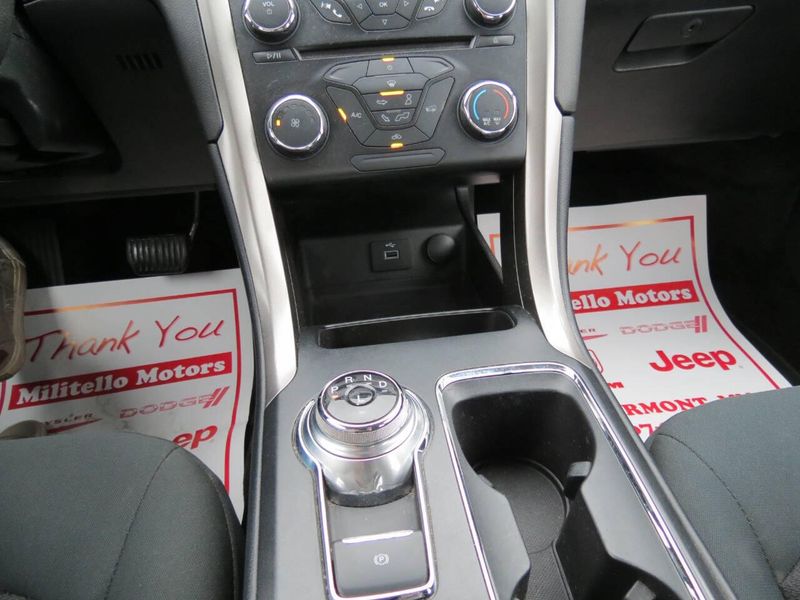 2017 Ford Fusion SE 4dr SedanImage 20