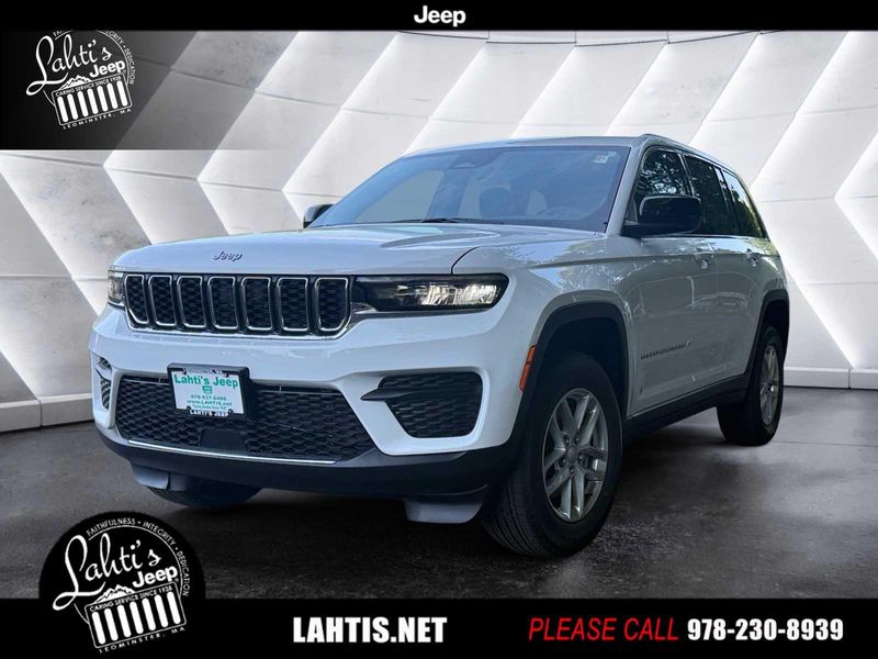 New 2025 Jeep Grand Cherokee Laredo X 4x4