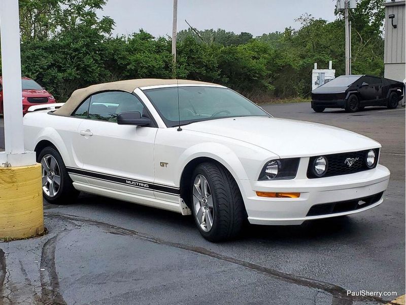 2007 Ford Mustang GT PremiumImage 8