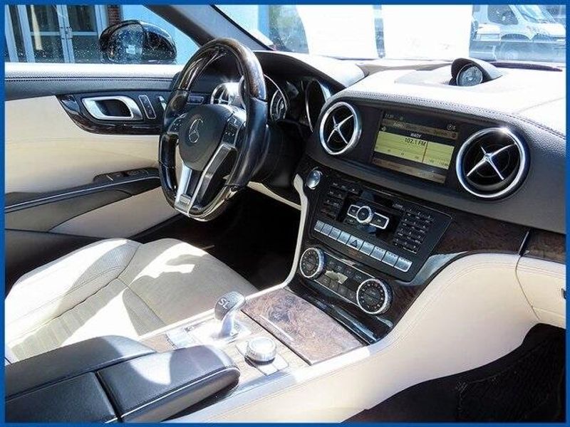 2013 Mercedes-Benz SL-Class SL 550Image 8