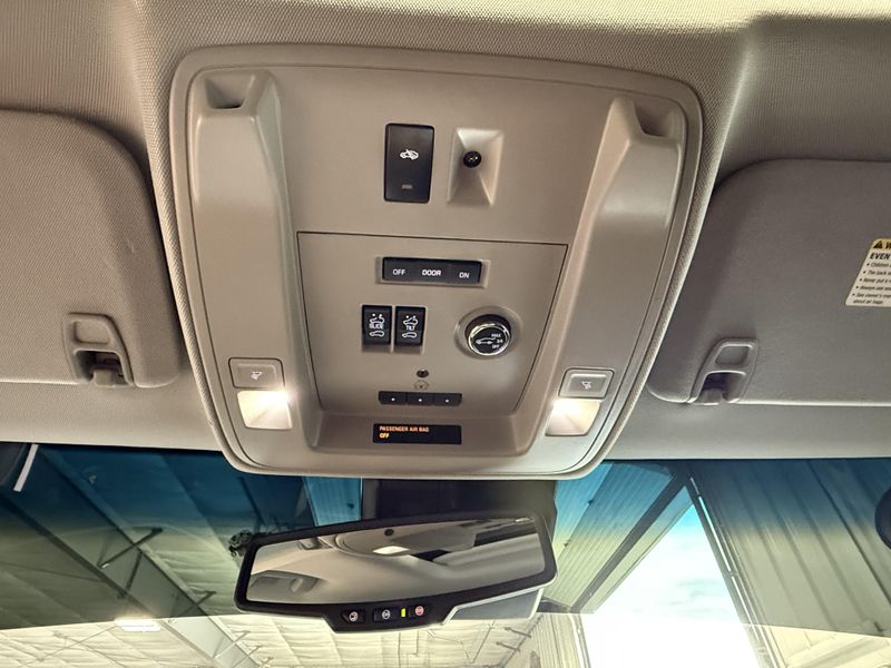 Used 2016 GMC Yukon XL DenaliImage 21