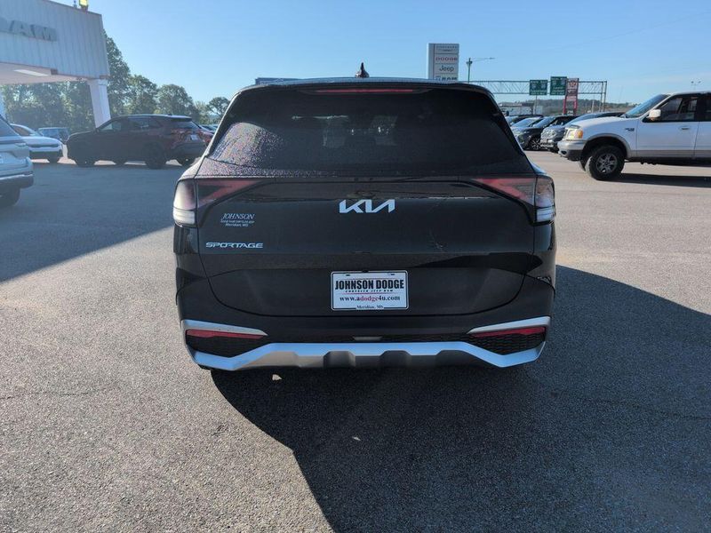 2024 Kia Sportage LXImage 4