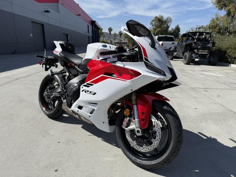 New 2025 Yamaha YZF-R9 Image 1