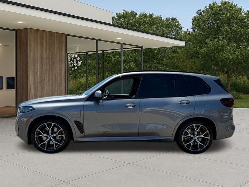 Used 2024 BMW X5 xDrive50eImage 13