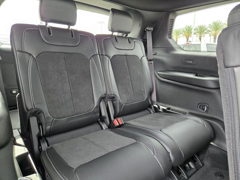 New 2026 Jeep Grand Cherokee L Laredo Altitude 4x4