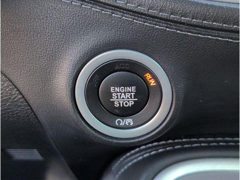 Used 2022 Dodge Challenger R/T Scat PackImage 16