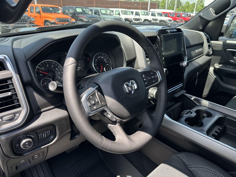 2025 RAM 1500 Big Horn Crew Cab 4x4 5