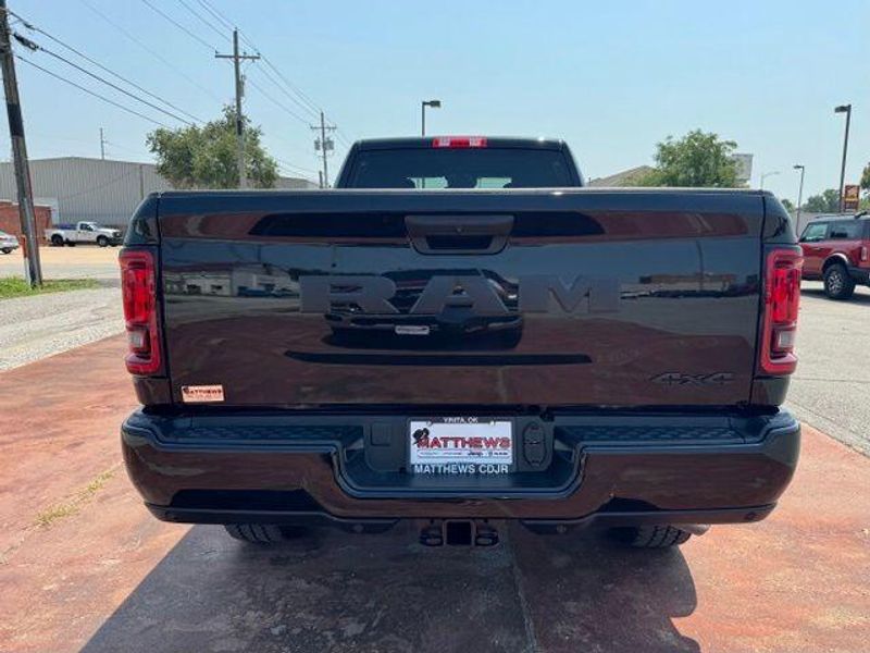 New 2026 RAM 2500 Black Express Crew Cab 4x4 8