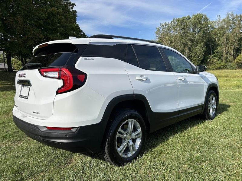 2023 Gmc Terrain SLE photo 3