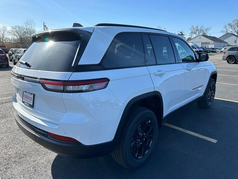 2025 Jeep Grand Cherokee Altitude X 4x4Image 8