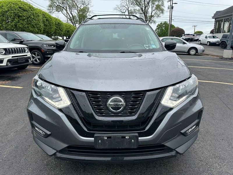 2018 Nissan Rogue SVImage 11