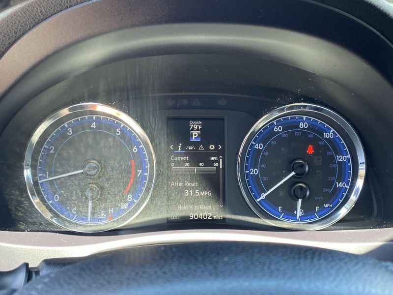 Used 2018 Toyota Corolla SEImage 28