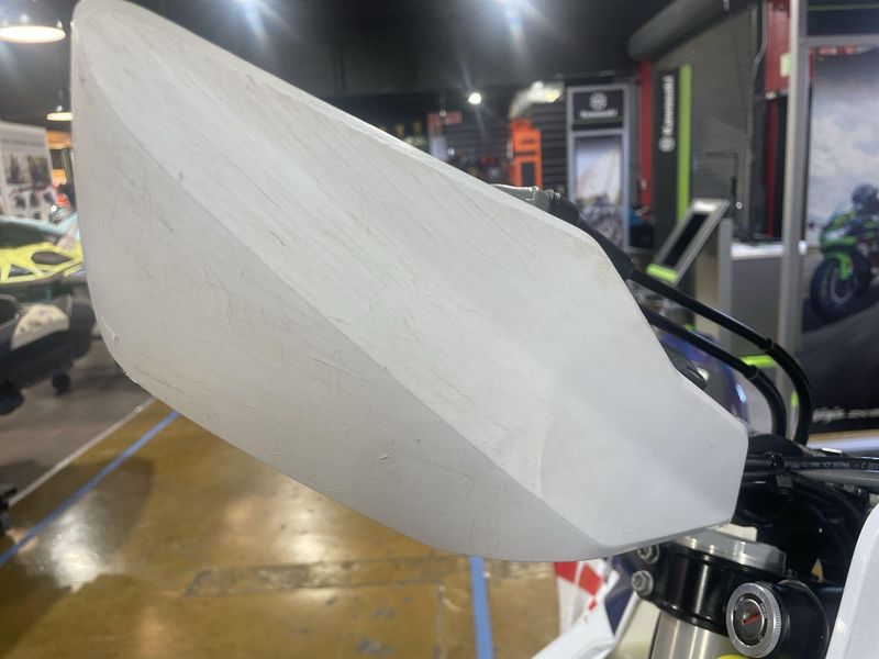 Used 2025 Husqvarna FE501W Image 26