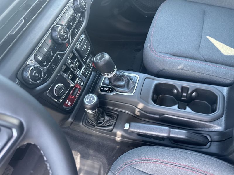 2025 Jeep Gladiator Rubicon 4x4Image 19