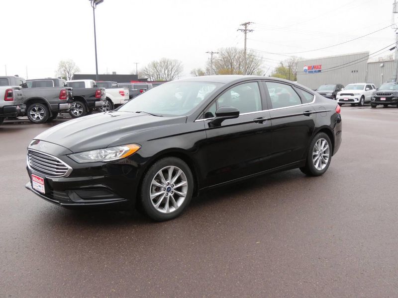 2017 Ford Fusion SE 4dr SedanImage 6