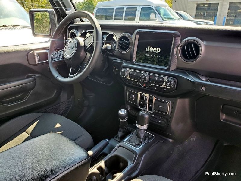 2023 Jeep Gladiator WillysImage 20