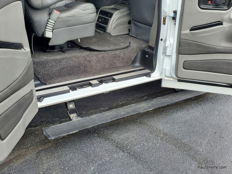 2022 GMC Savana Cargo Image 16