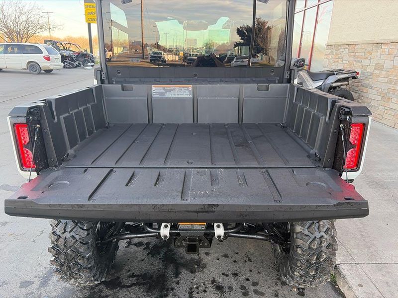 New 2026 Can-Am DEF LTD HD11 
