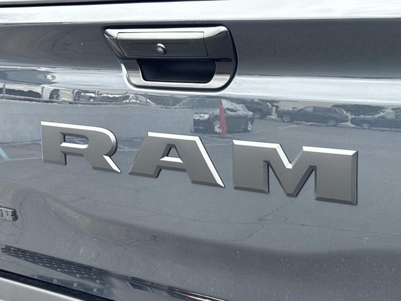 New 2026 RAM 1500 Big Horn Crew Cab 4x2 5'7' Box