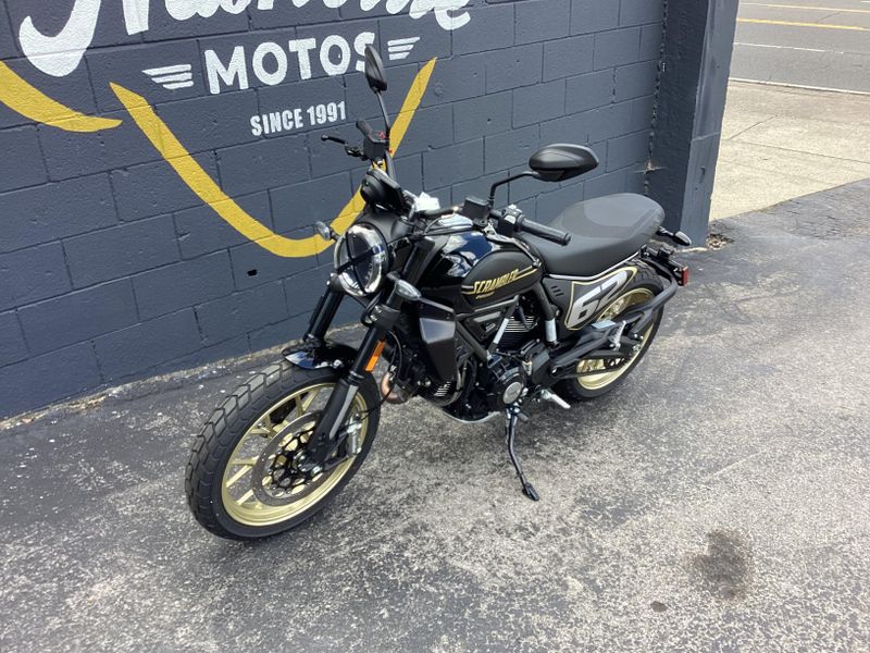 New 2025 Ducati SCRAMBLER FULL THROTTLE 