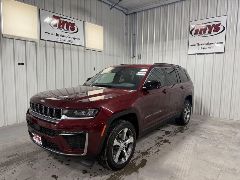 New 2026 Jeep Grand Cherokee L Limited 4x4Image 19
