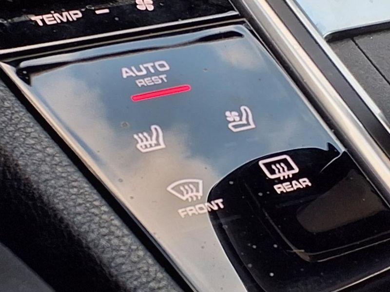 2019 Porsche Cayenne BaseImage 23