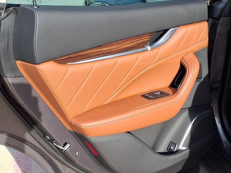 Used 2022 Maserati Levante GTImage 19