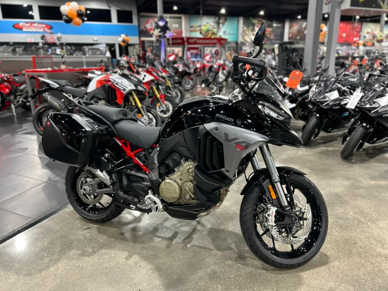 New 2025 Ducati MULTISTRADA V4 S TRAVEL & RADAR Image 3