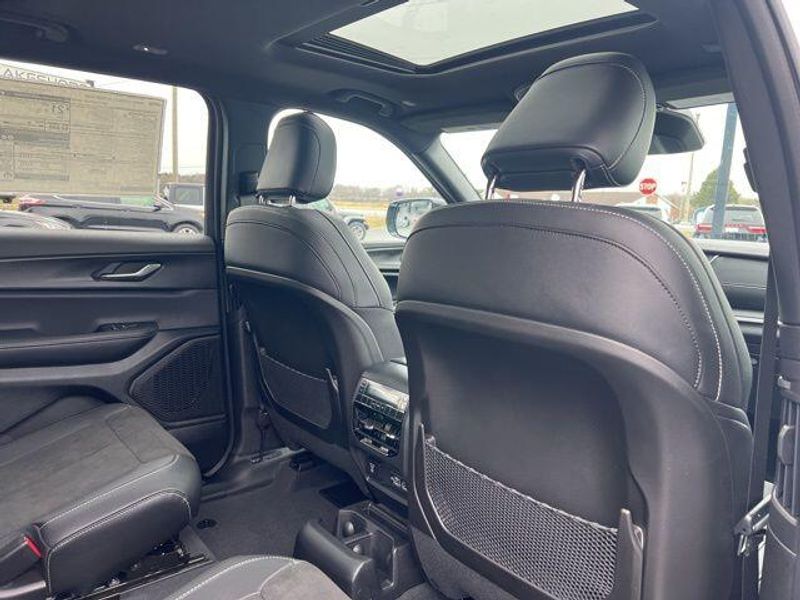 2025 Jeep Grand Cherokee L Altitude X 4x4
