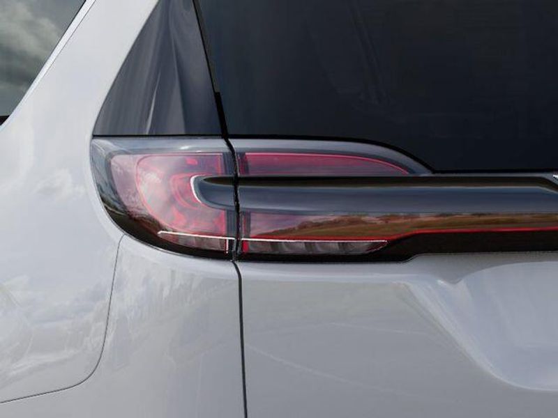 New 2026 Chrysler Pacifica SelectImage 9