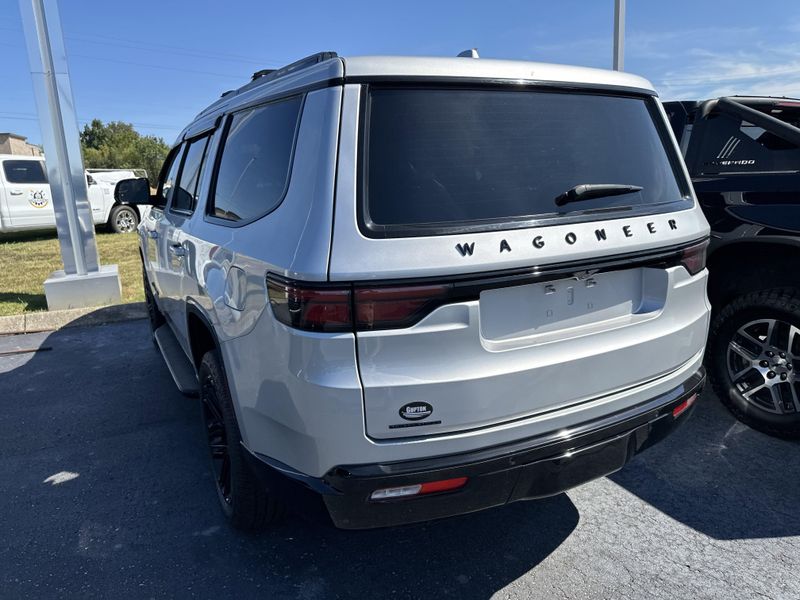 2023 Jeep Wagoneer Series CarbideImage 9