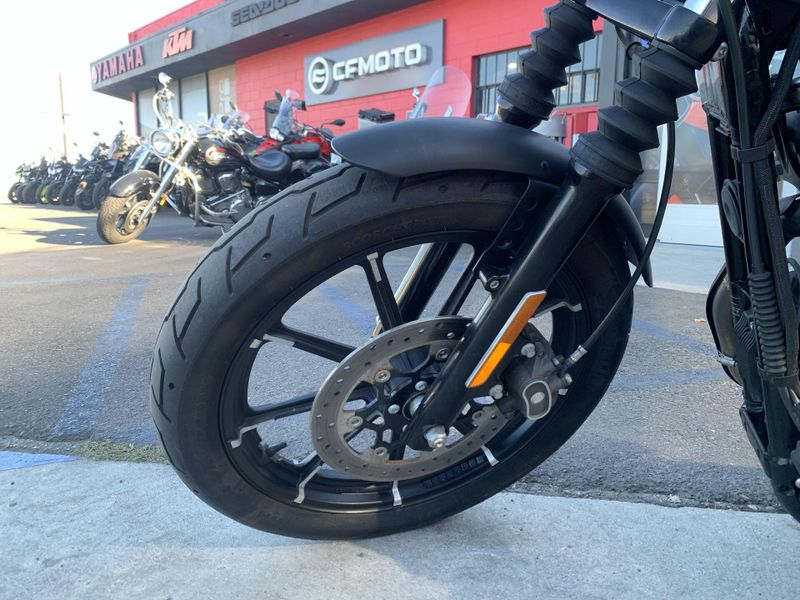 Used 2019 Harley-Davidson Sportster Iron 883 Image 2