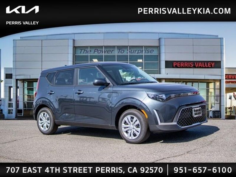 New 2025 Kia Soul LXImage 1
