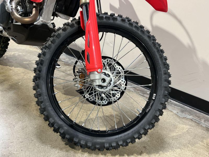 New 2025 Honda CRF450X Image 10