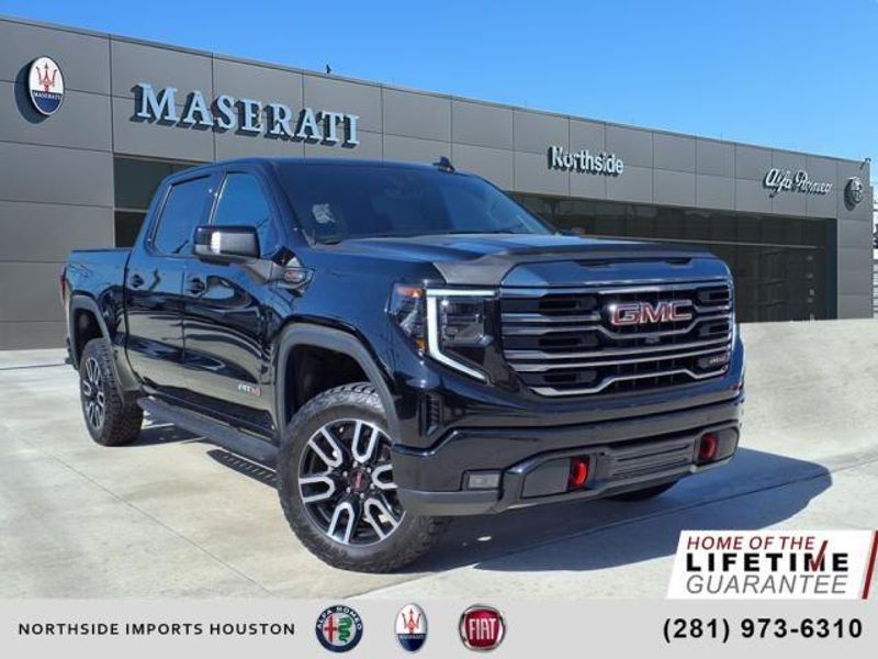 2022 GMC Sierra 1500 AT4Image 1