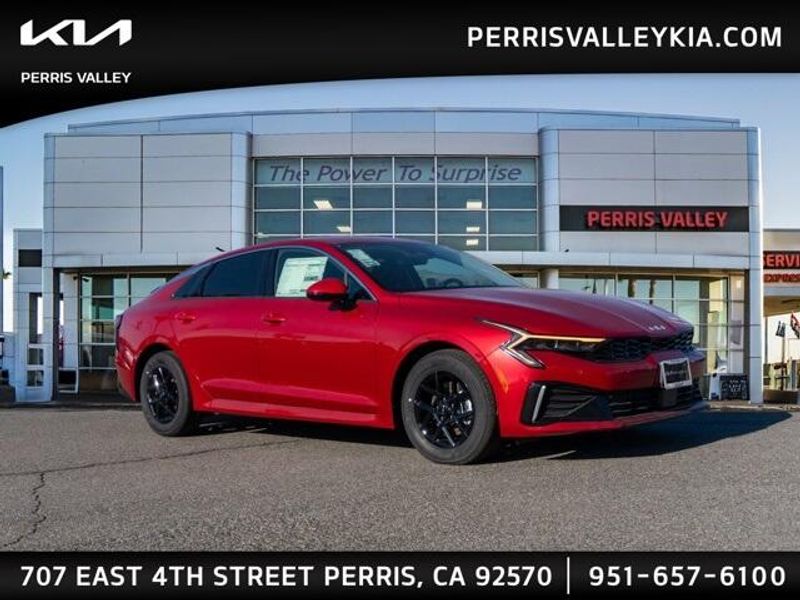 New 2025 Kia K5 LXSImage 1