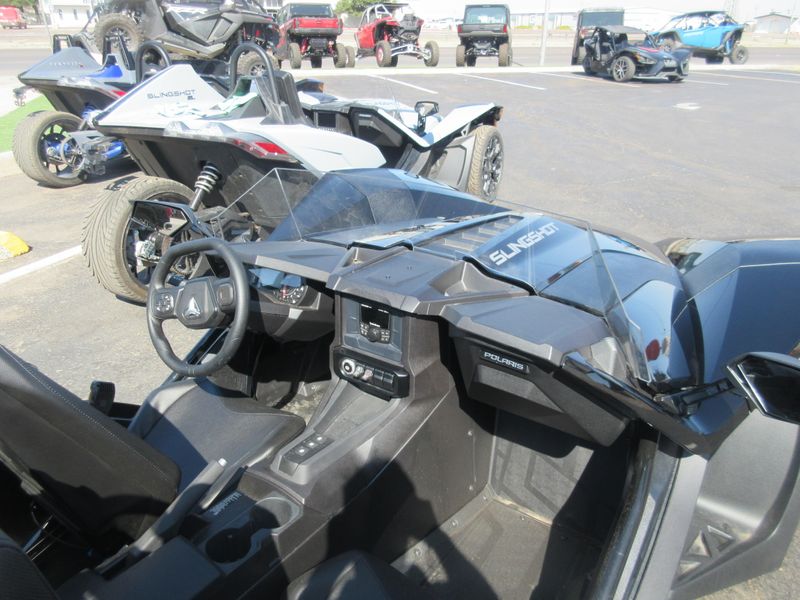 NEW 2026 POLARIS SLINGSHOT S AUTODRIVE Image 11