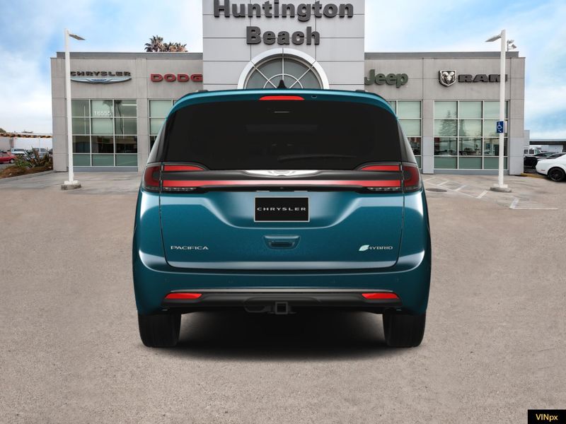 2025 Chrysler Pacifica Hybrid PinnacleImage 6