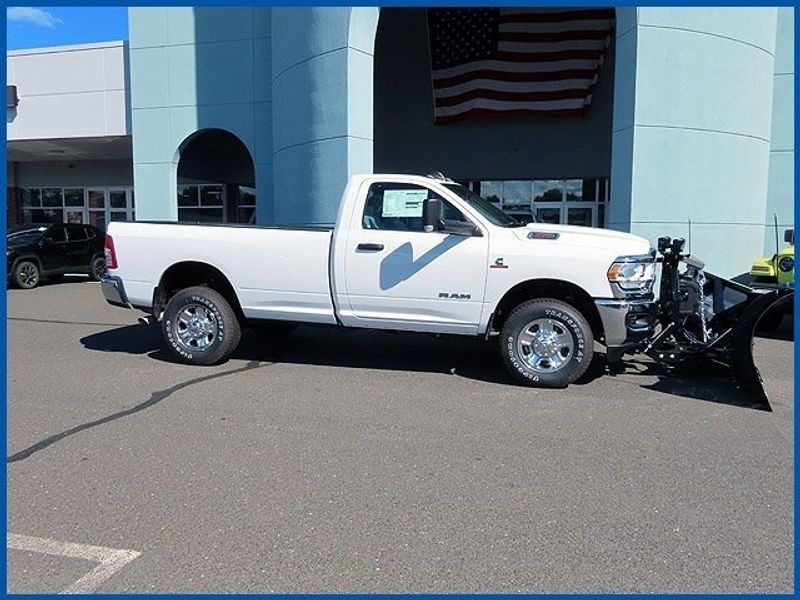 2022 RAM 3500 Tradesman w/PlowImage 2
