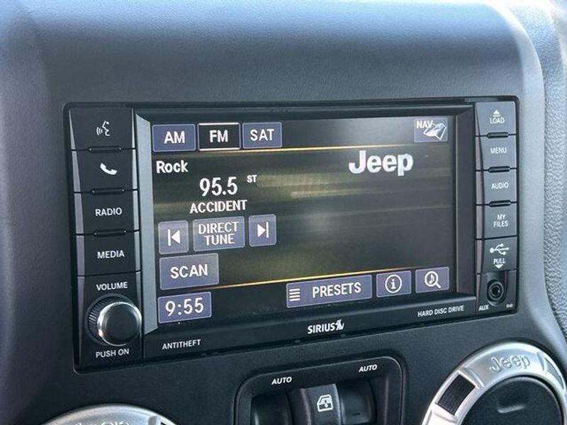 Used 2018 Jeep Wrangler JK Unlimited RubiconImage 24