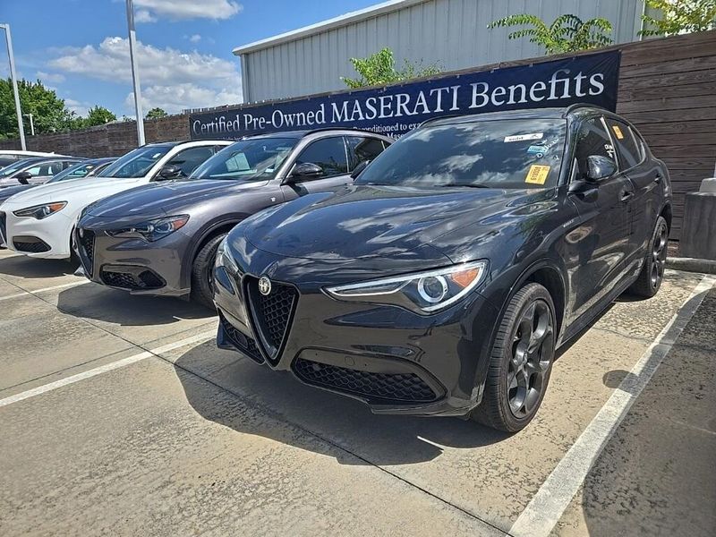 Used 2022 Alfa Romeo Stelvio VeloceImage 1