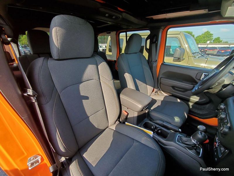 2025 Jeep Wrangler 4-door WillysImage 19