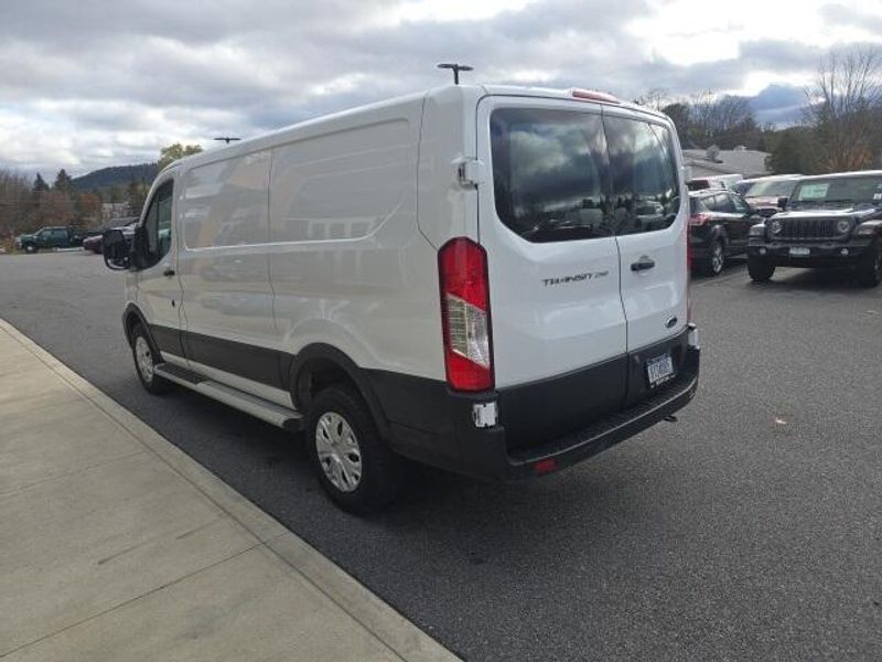 2024 Ford Transit photo 4