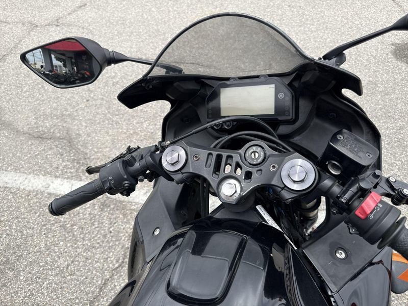 Used 2023 Yamaha YZF-R3 ABS Image 13