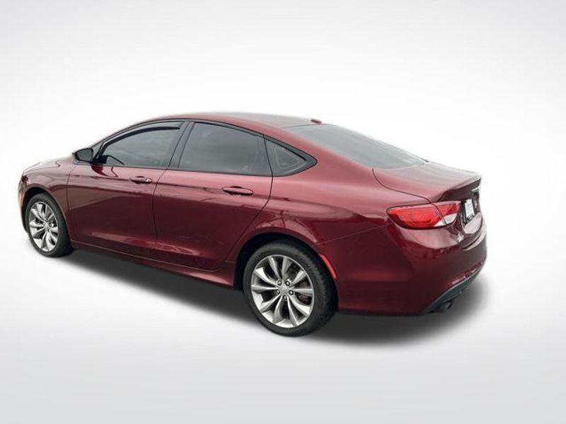 2016 Chrysler 200 S