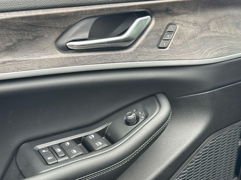 New 2026 Jeep Grand Cherokee Limited 4x4