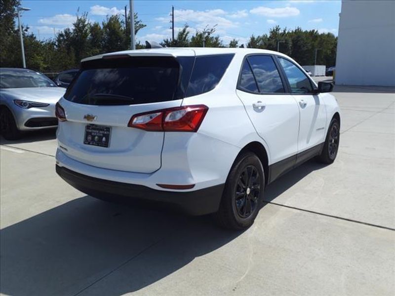 2021 Chevrolet Equinox LSImage 25