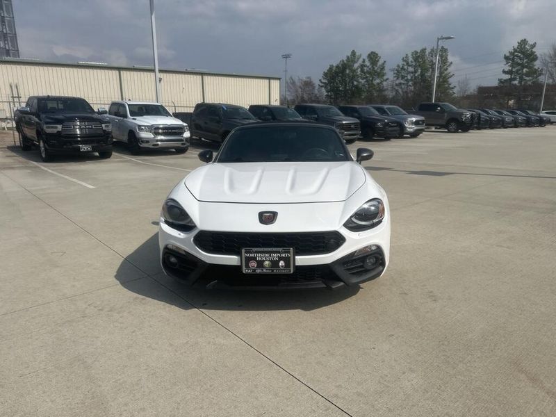 Used 2017 Fiat 124 Spider AbarthImage 2