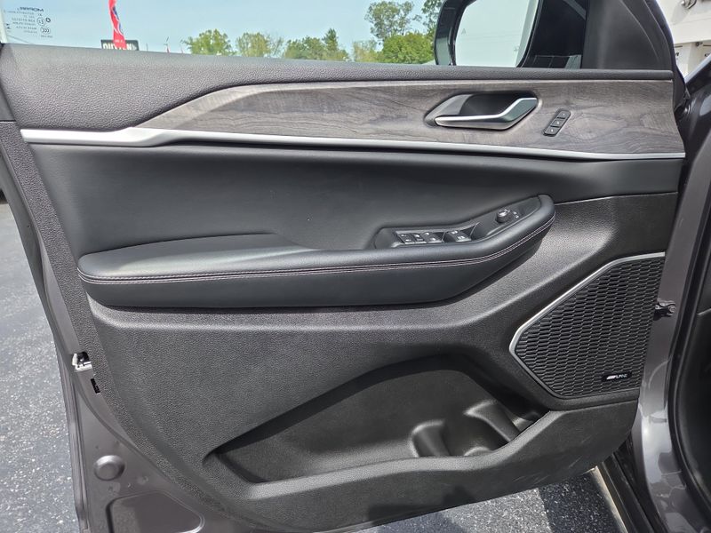 2023 Jeep Grand Cherokee 4xe photo 14